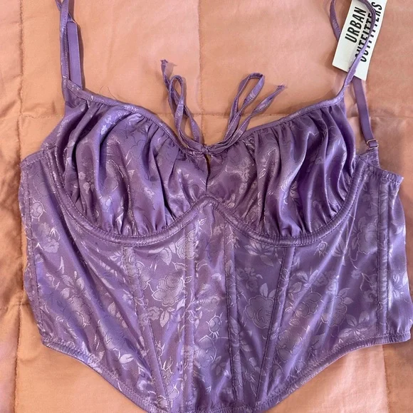 New corset top from Urban Outfitters - Picture 4 of 5